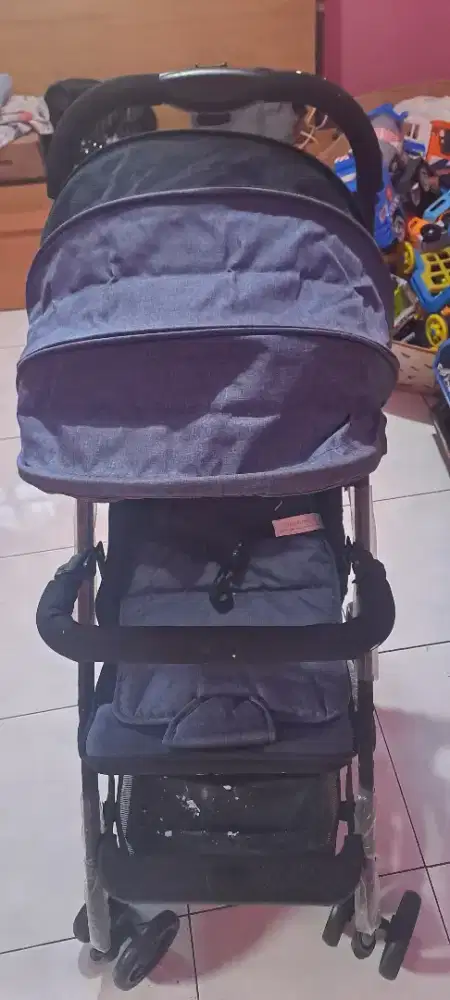 Stroller bayi belum pernah di pakai