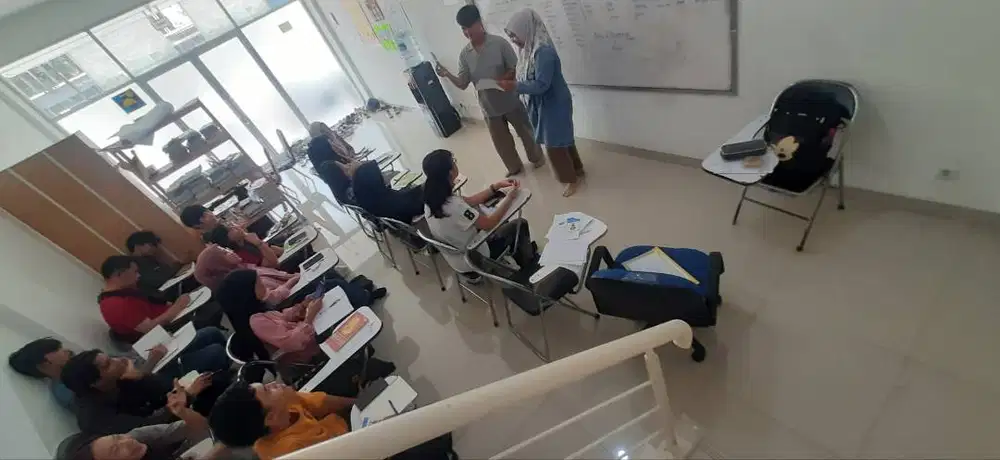 Guru Homeschooling/Kejar Paket Mapel Ekonomi di Citra Raya, Tangerang