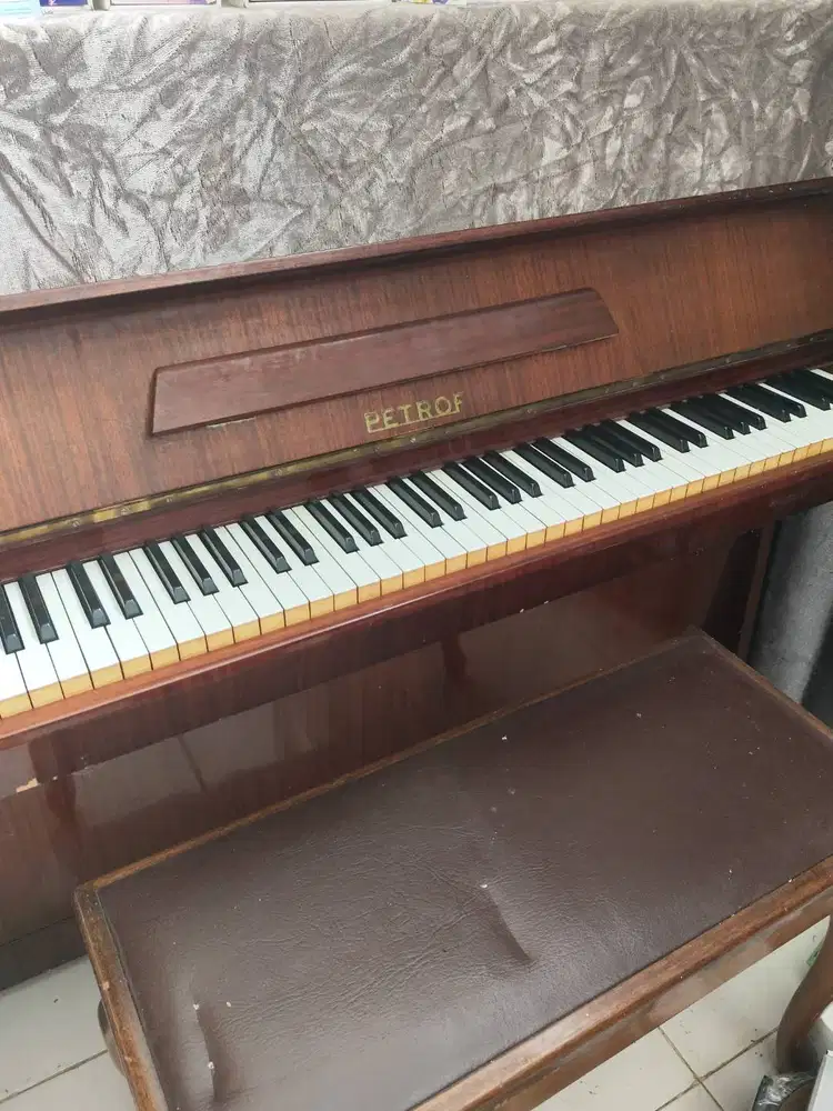 Jual Cepat Piano Petrof pedal 2