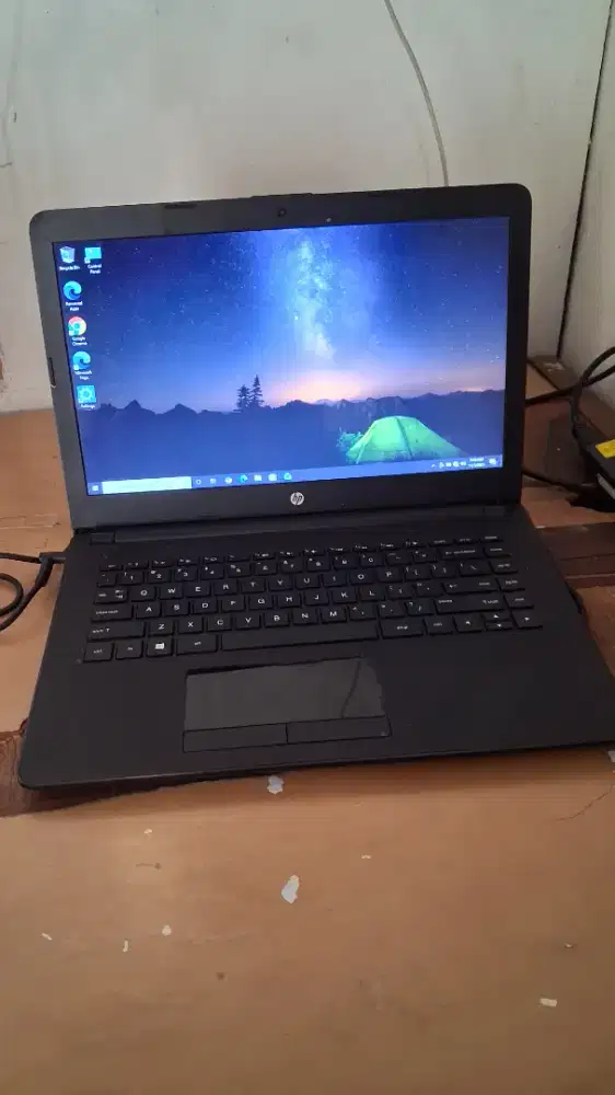Laptop Hp14s AMD E2-9000 Siap pakai