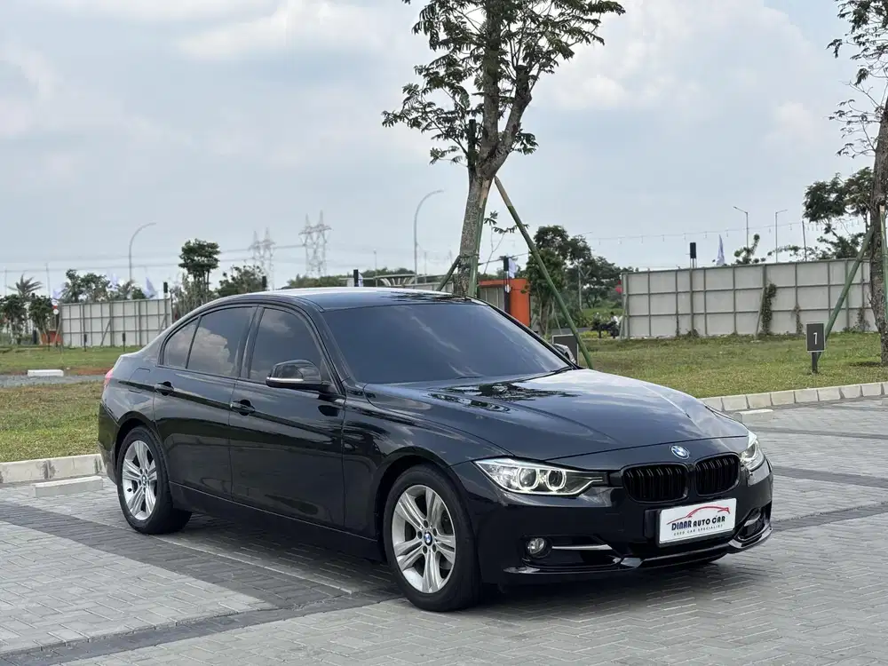 BMW 320i F30 Sport 2015