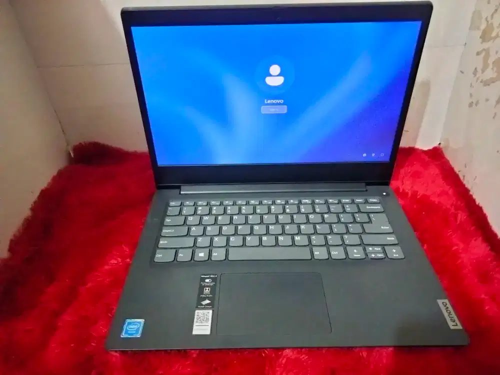 Lenovo ip slim3/n4020/RAM 4gb/SSD 512gb /vga Intel uhd/siap pake