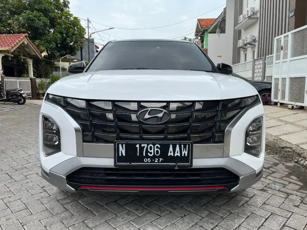 Hyundai Creta prime 1.5 At matic putih  2022  two tone km low