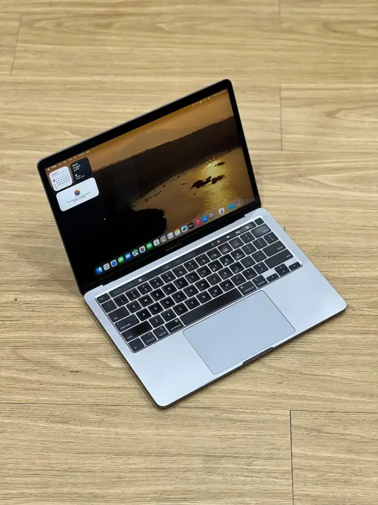 MacBook Pro 2020 13inch 16/1TB
