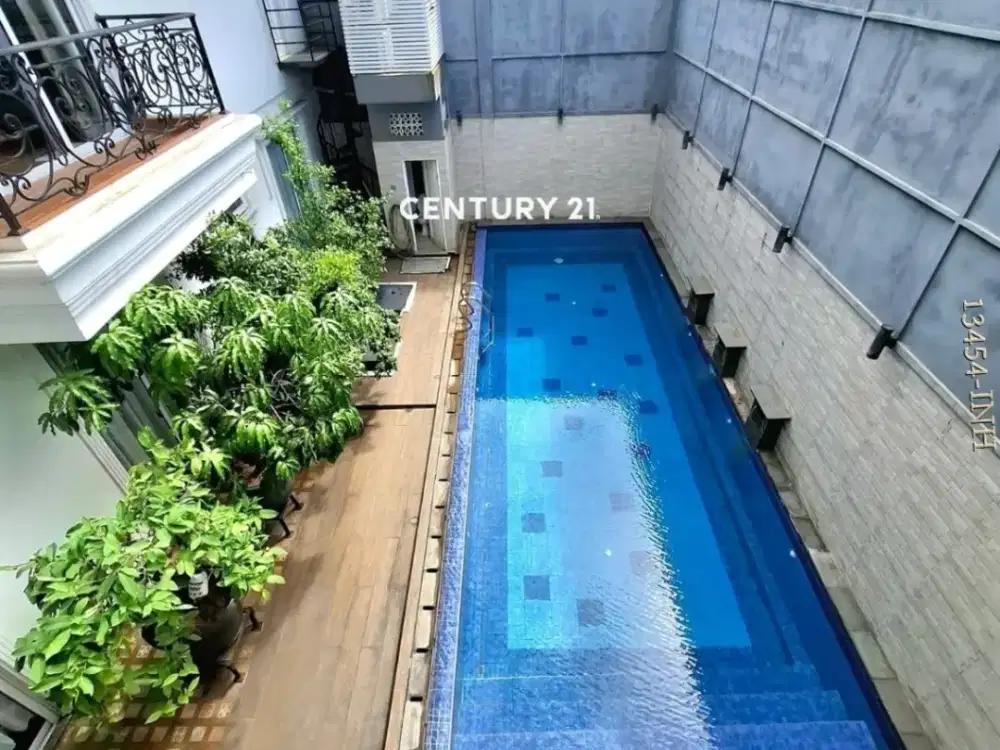 Dijual CEPAT rumah Putih Classic dengan pool di dekat Tol Parigi Bintaro