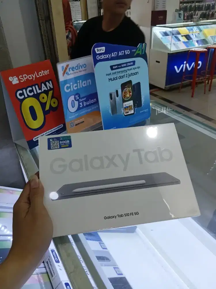 Samsung S10 FE 5G 8/128,l. Garansi resmi 1 tahun
