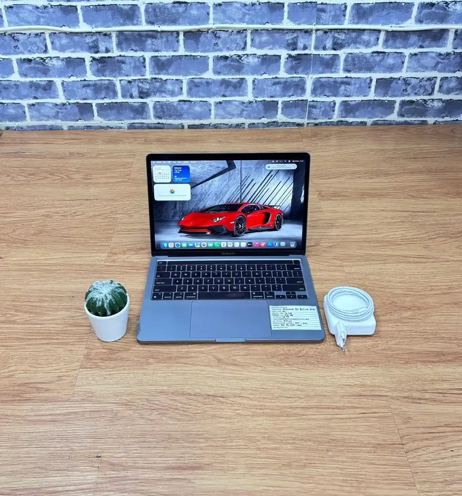 MacBook Pro M1 13” 2020, Spek Costum