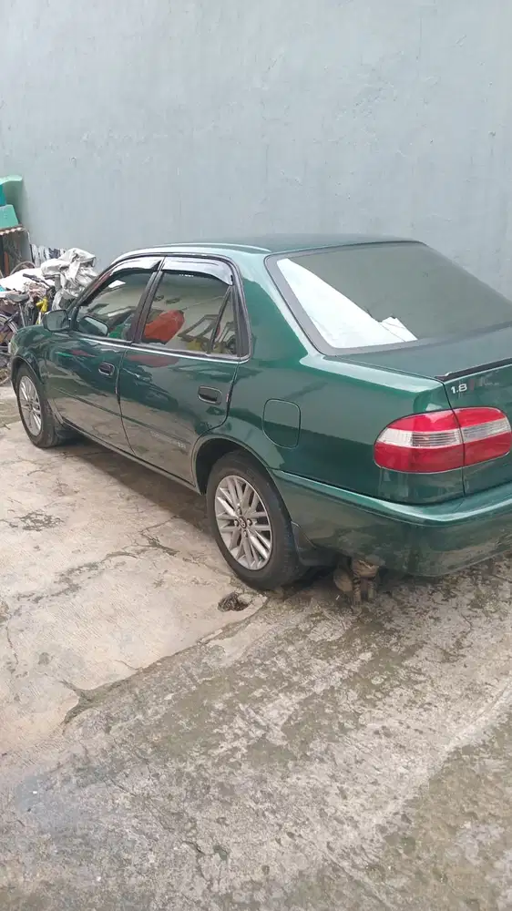 Toyota Corolla 2000 Bensin
