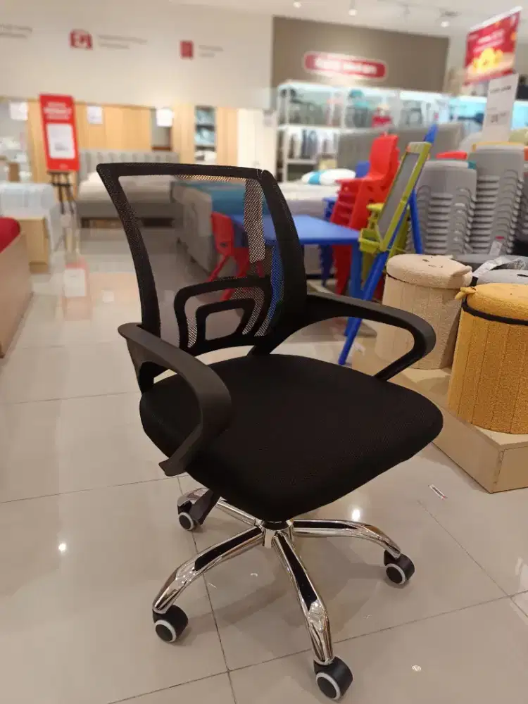 kursi kantor murah merk Selma/Informa