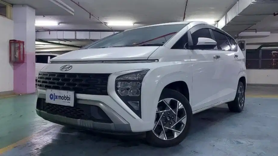 Like New TDP 11JT Hyundai Stargazer 1.5 Prime Bensin-AT 2022 Putih