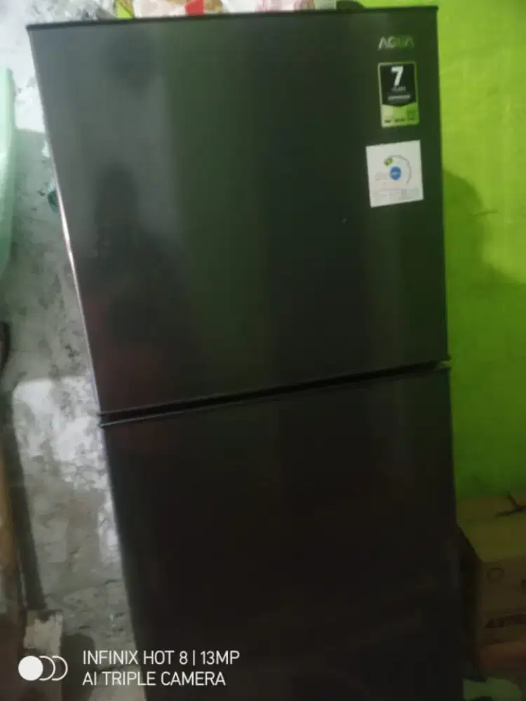 DIJUAL KULKAS 2 PINTU AQUA