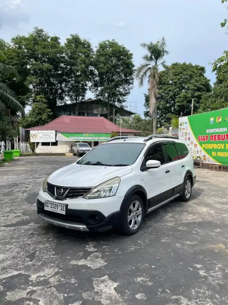 GRAND LIVINA 1.5 X-GEAR MT 2014