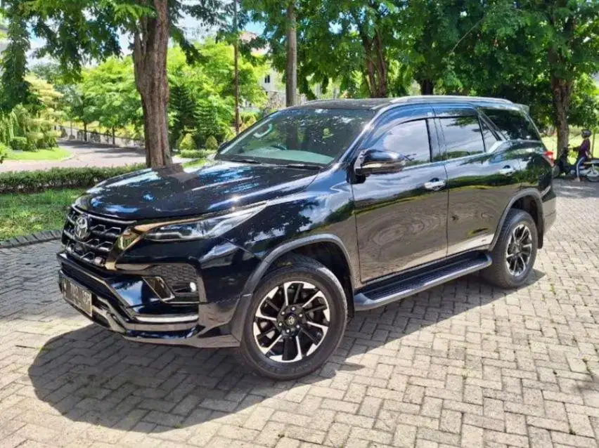 TOYOTA FORTUNER 2.4 4X2 VRZ TRD SOLAR MATIC 2021