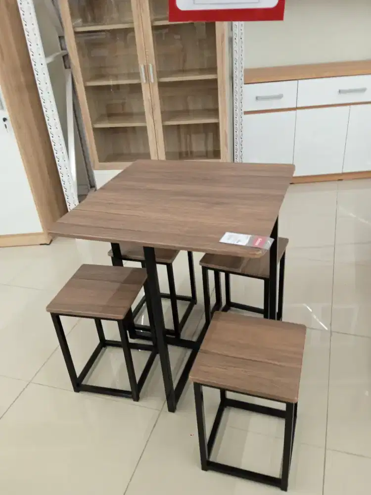 Meja makan set 4 stools by selma