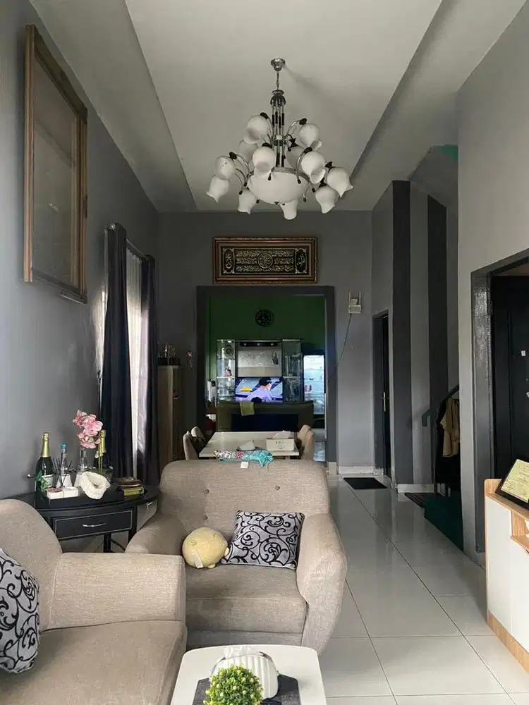 DIJUAL RUMAH 2 LANTAI
