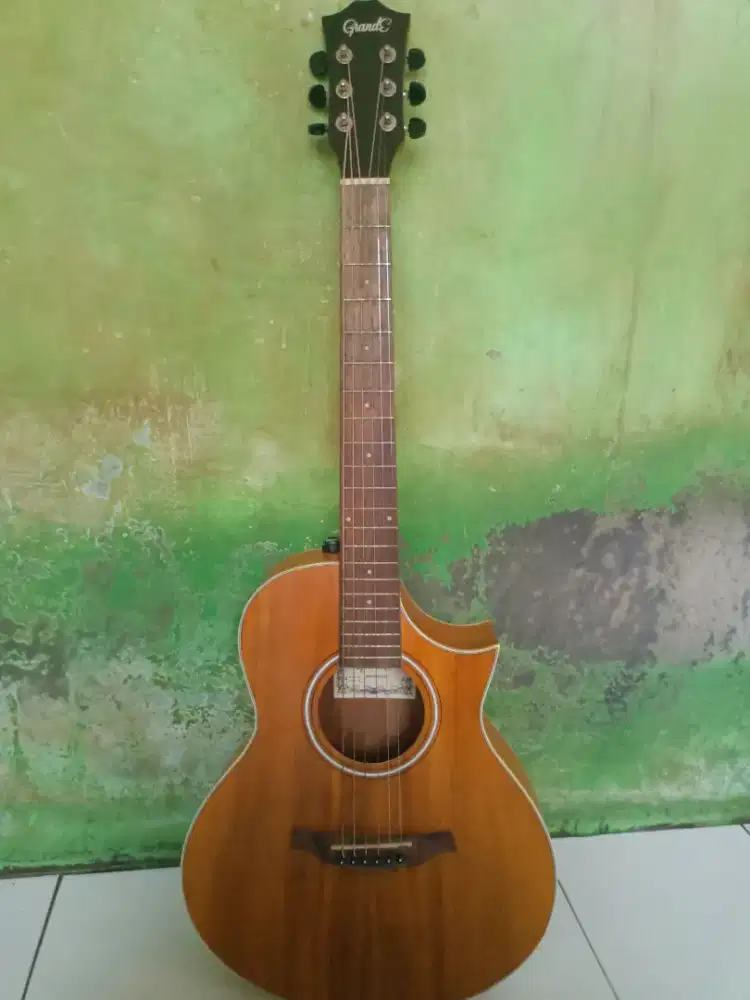Gitar akustik GRANDEF GWC-38KEQ NS