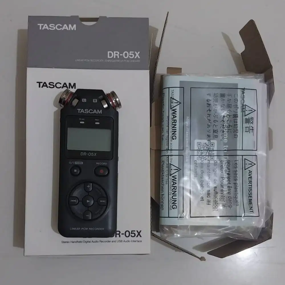 TASCAM DR-05X AUDIO RECORDER