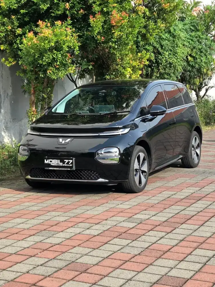 WULING CLOUD PRO EV 100WATT 2024 HITAM LIKE NEW