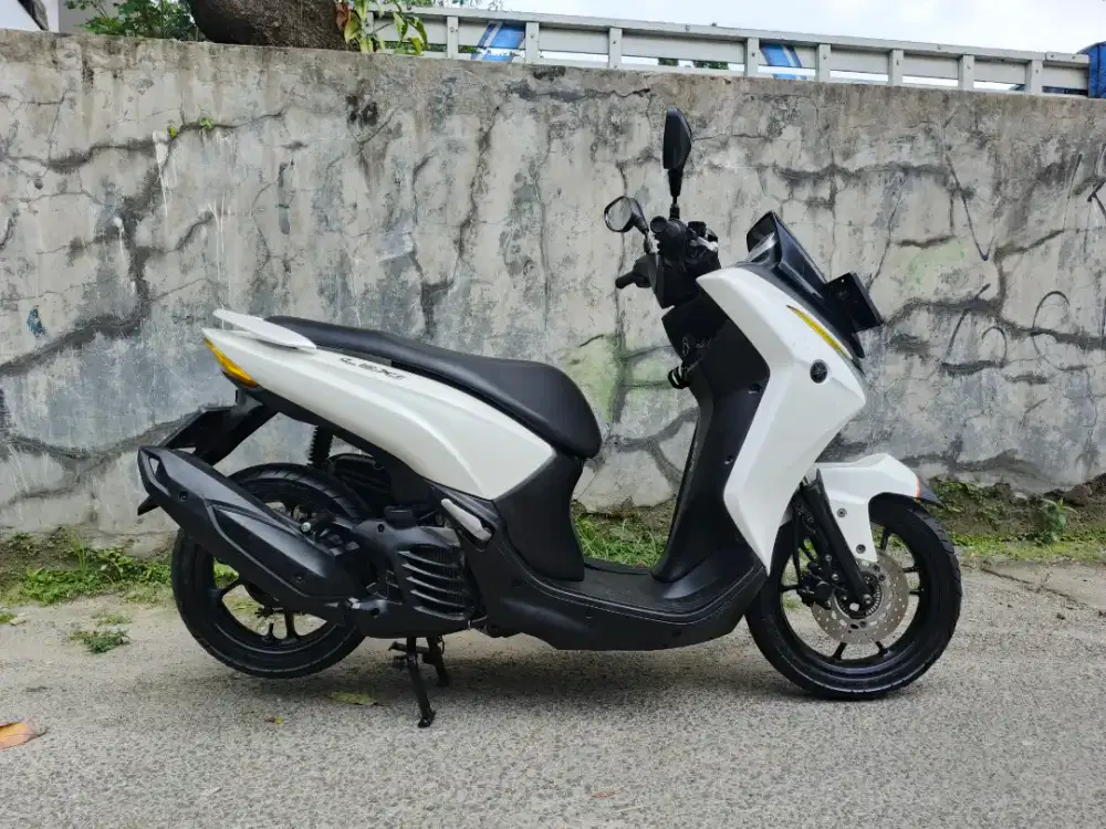 YAMAHA LEXI 125CC TAHUN 2018 MOTOR GRES