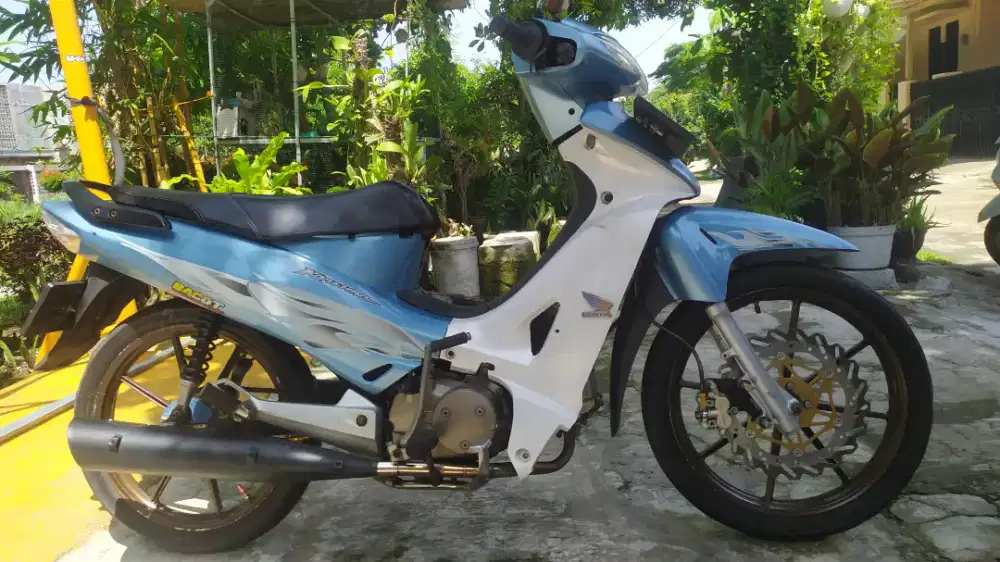 Jual Karisma D 2004