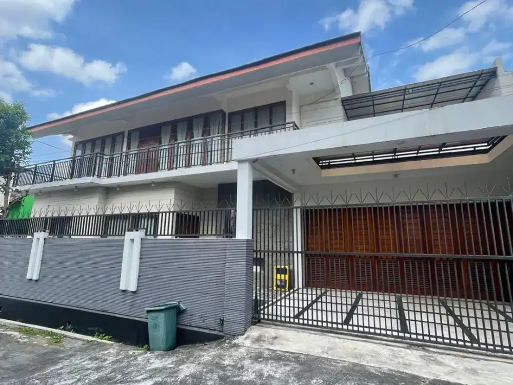 DIJUAL RUMAH MEWAH 2 LANTAI BANTENG DI JL KALIURANG KM 8