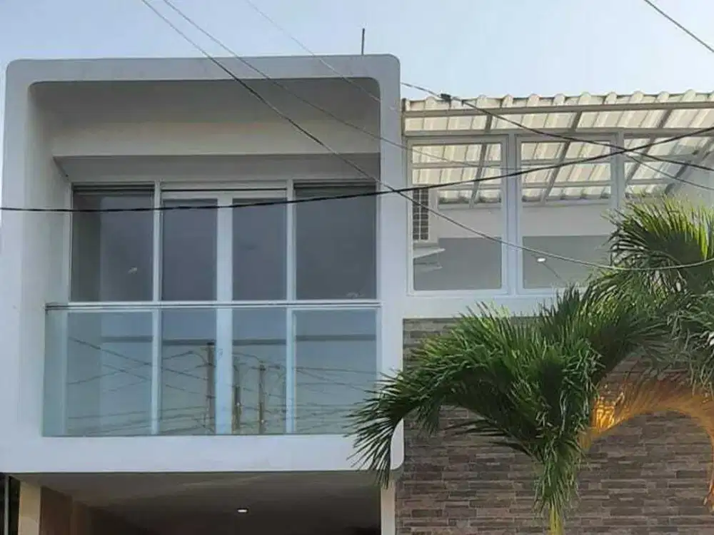 RUMAH 2 LANTAI FULL FURNISHED SIAP HUNI DI SUKOLILO DIAN REGENCY