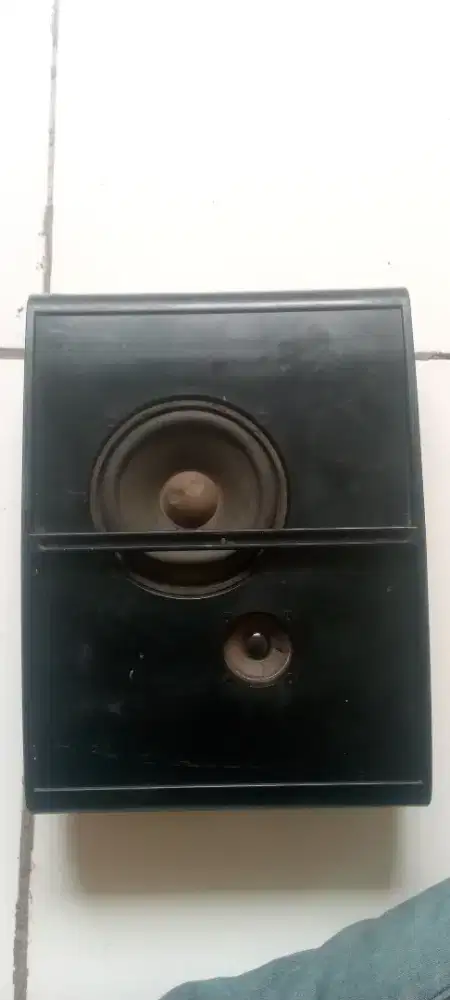Speaker Yamaha NS-E80 kondisi normal