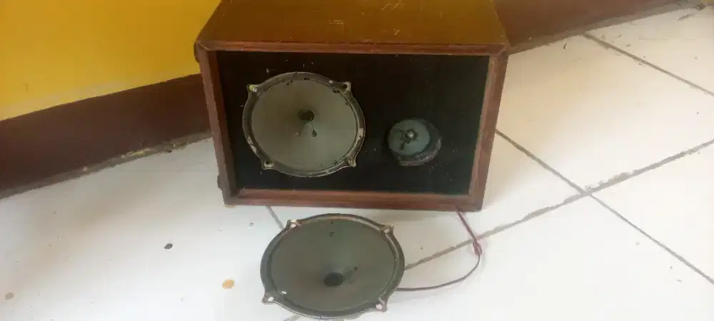 SPEAKER MERK TOA BST - 81