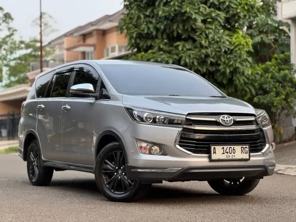 Innova venturer 2.4 diesel 2019