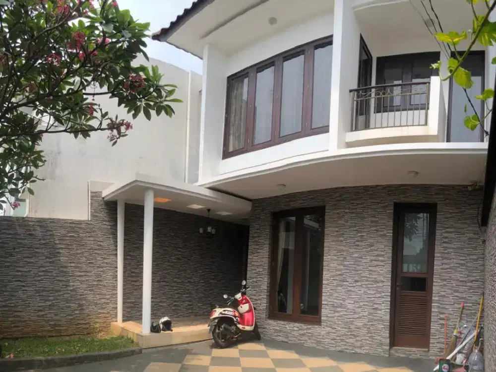 DISEWAKAN RUMAH MINIMALIS DI DAERAH KEMANG JAKARTA SELATAN