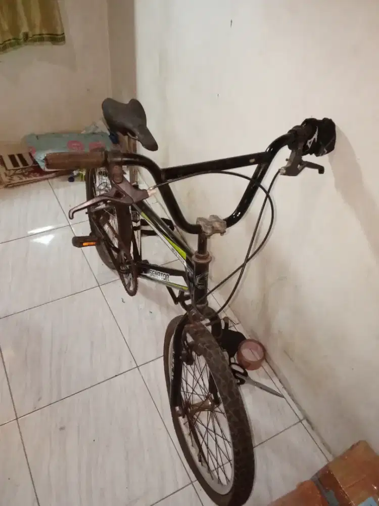 sepeda BMX Senator