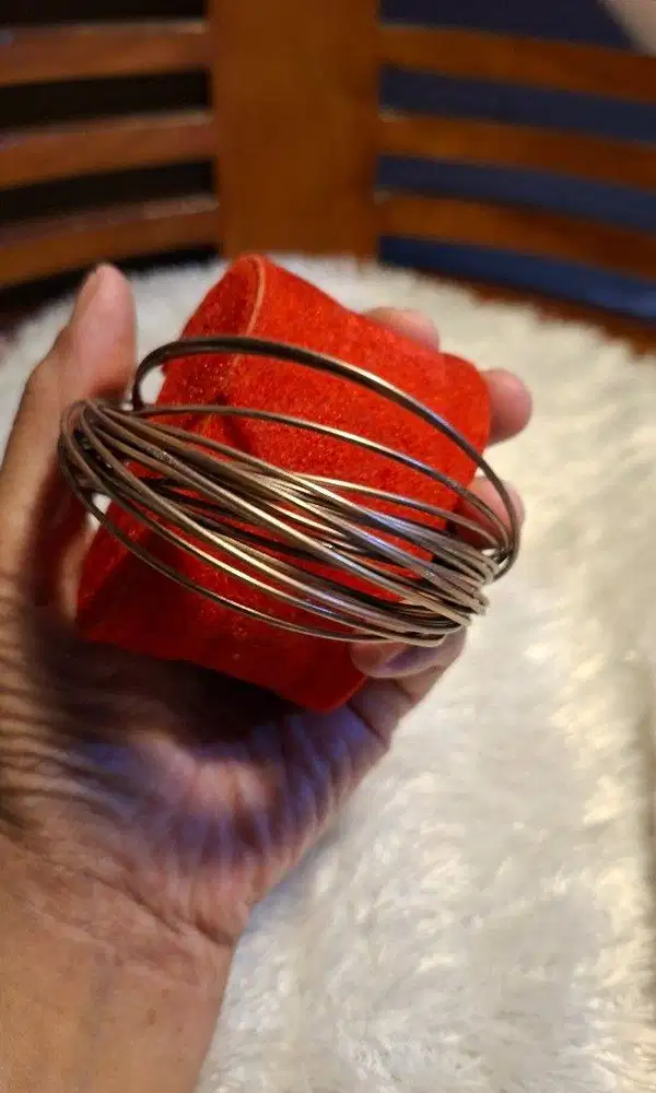 Gelang Kawat Memori (memory wire) tahun 90 an