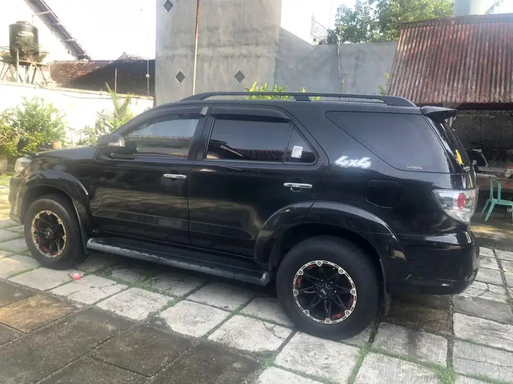 Toyota Fortuner 2012 4x4 Bensin
