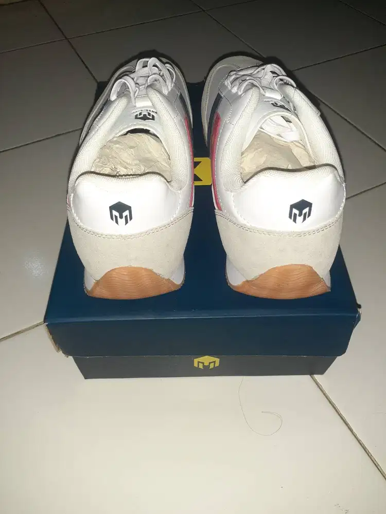 Sepatu MILLS ultras tripoli