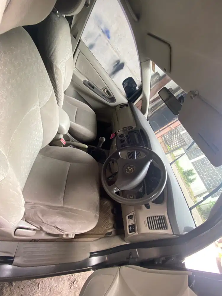 Toyota Kijang Innova 2010 Diesel