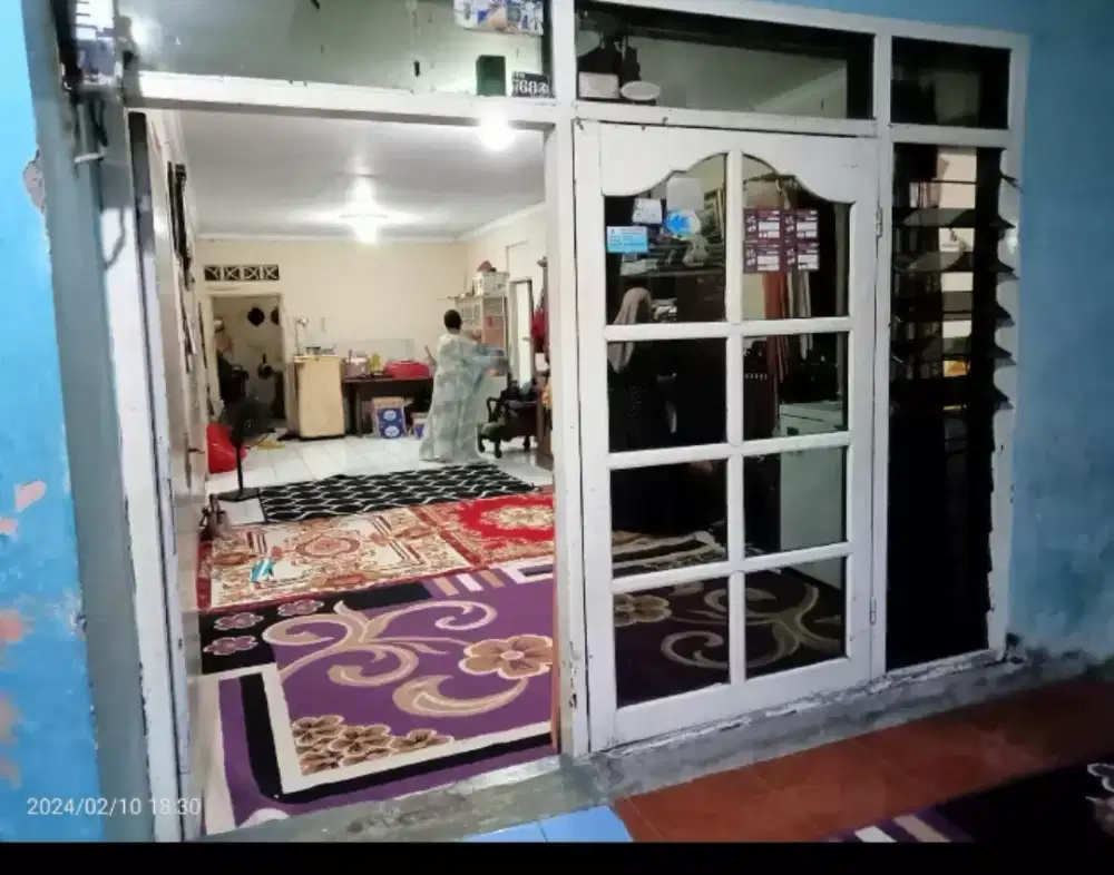 RUMAH DIJUAL, DIHITUNG HARGA TANAH SAJA . DI CIMONE  KOTA TNG