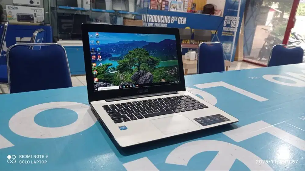 ASUS X453 MA SUDAH SSD KINERJA CEPAT SIAP PAKAI LCD BENING