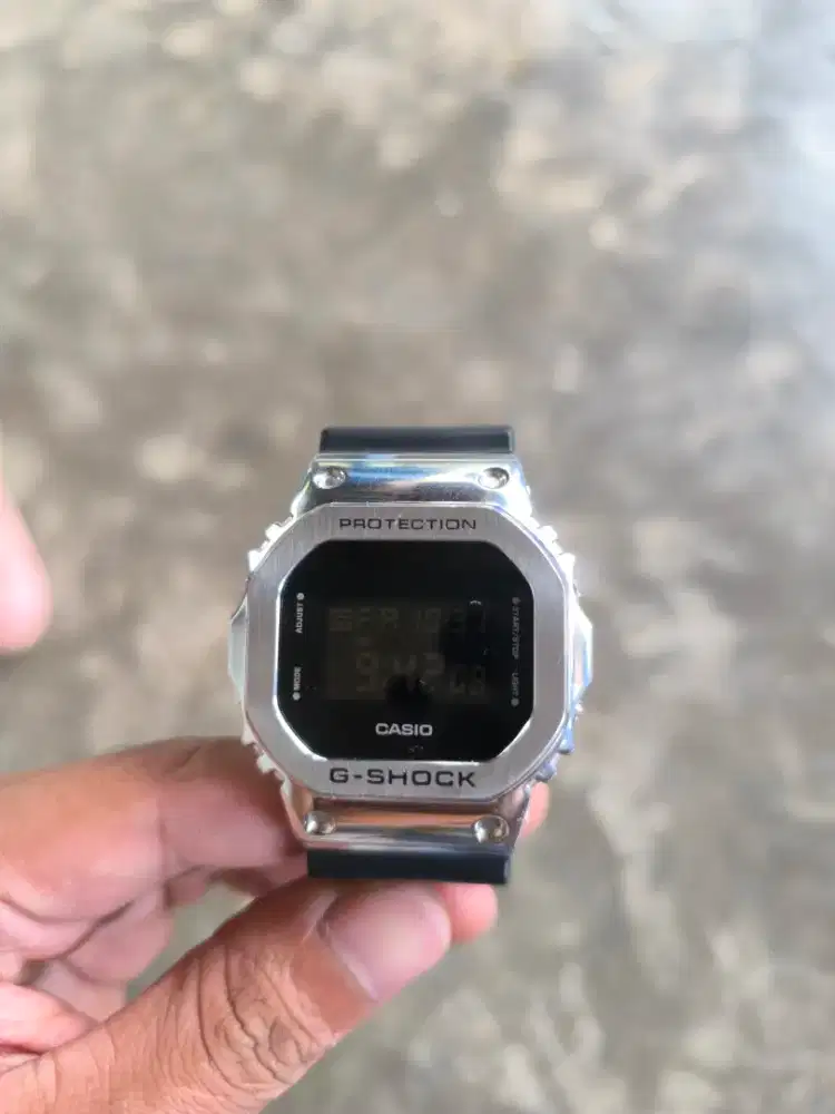 jual jam tangan. GM 5600U