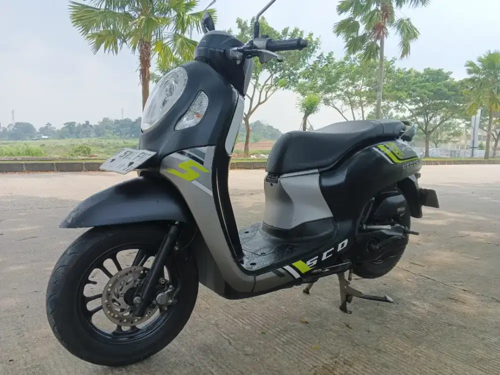 DIJUAL CEPAT: Scoopy Sporty [2022] Rawatan Apik! Surat Lengkap
