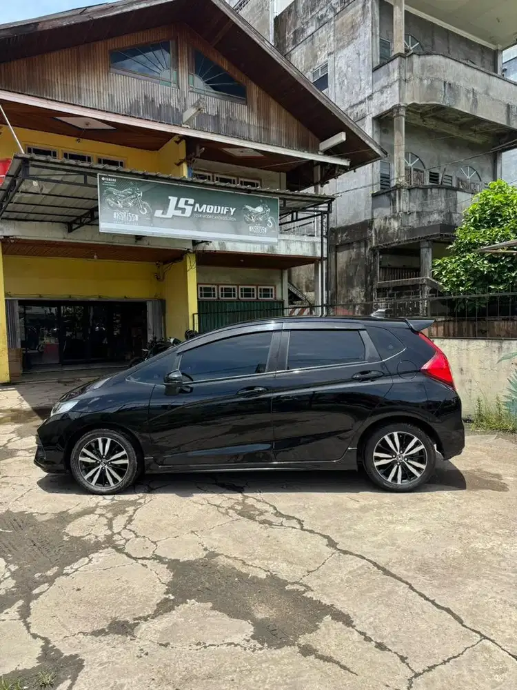 Honda jazz rs matic black edition
