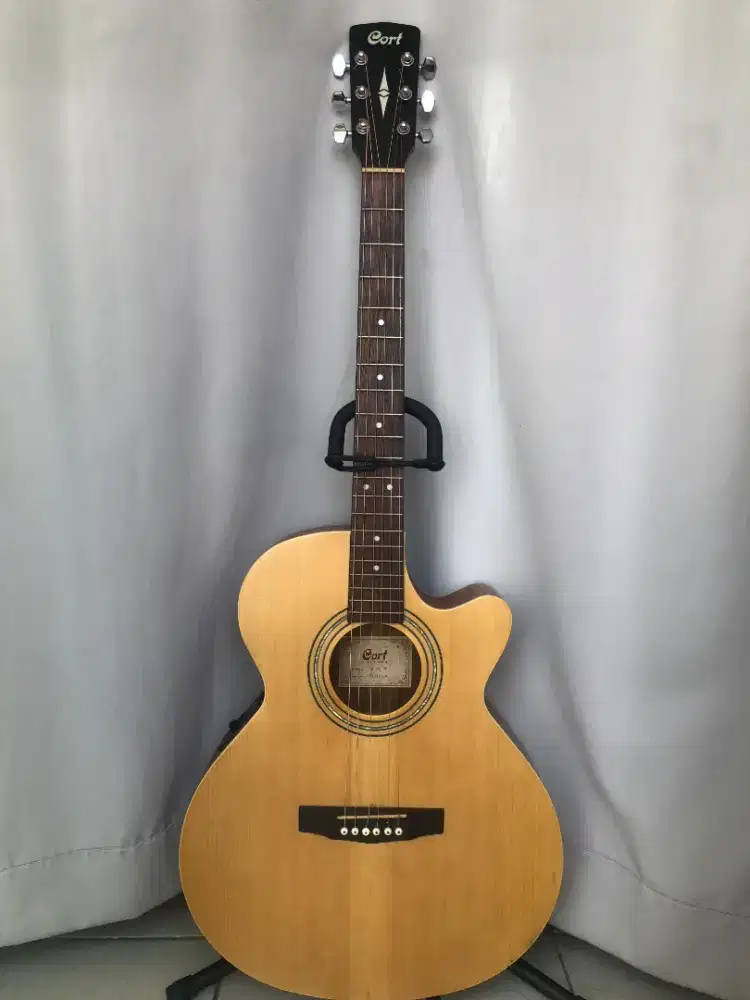 Guitar Cort SFX-ME OP