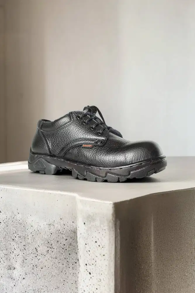 Jual sepatu pengaman kerja Pasuruan