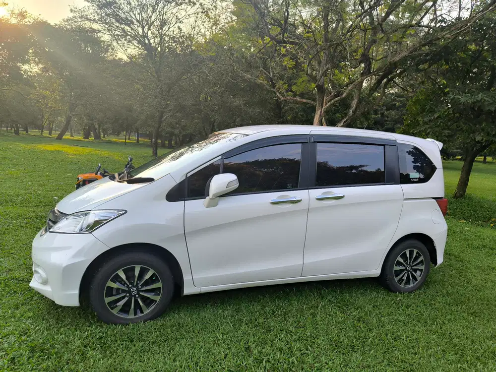 Honda Freed 2013 Bensin
