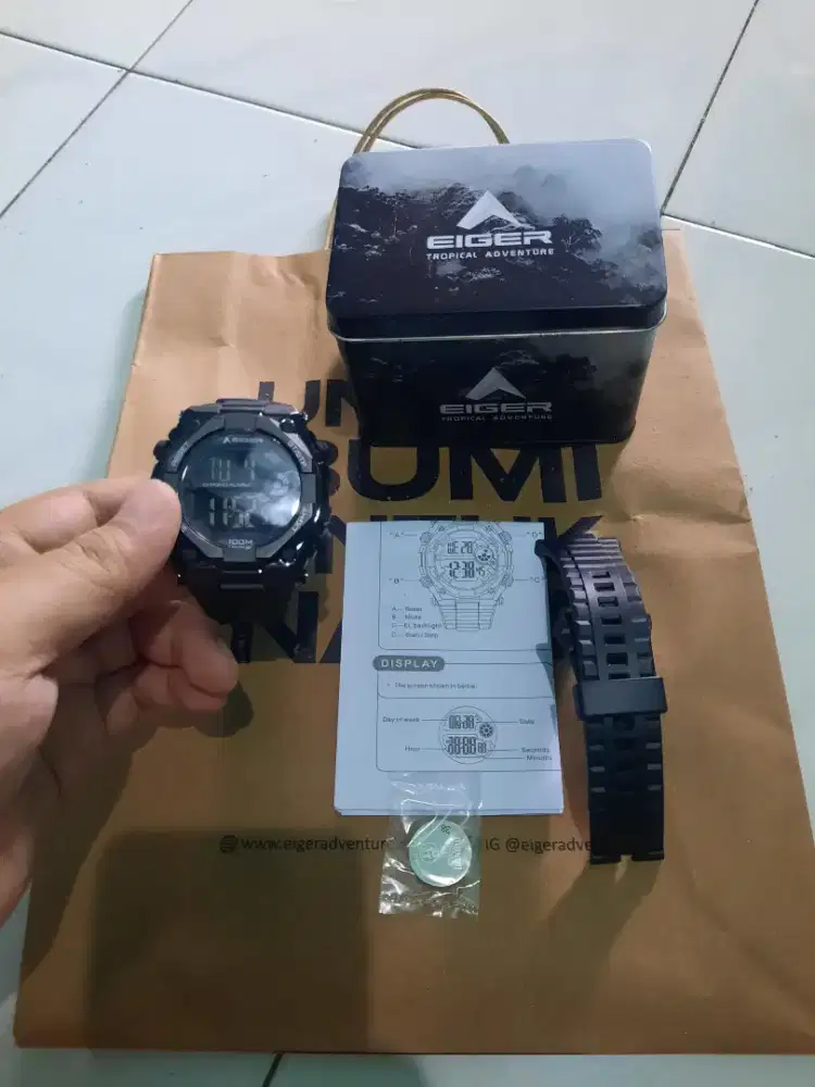 Jam tangan Eiger LCD watch 1.0