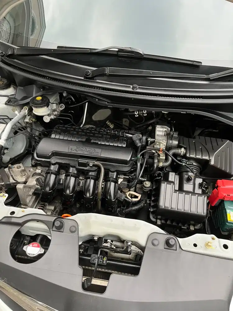 Mobil Honda Brio E Matic 2015 - Warna Putih