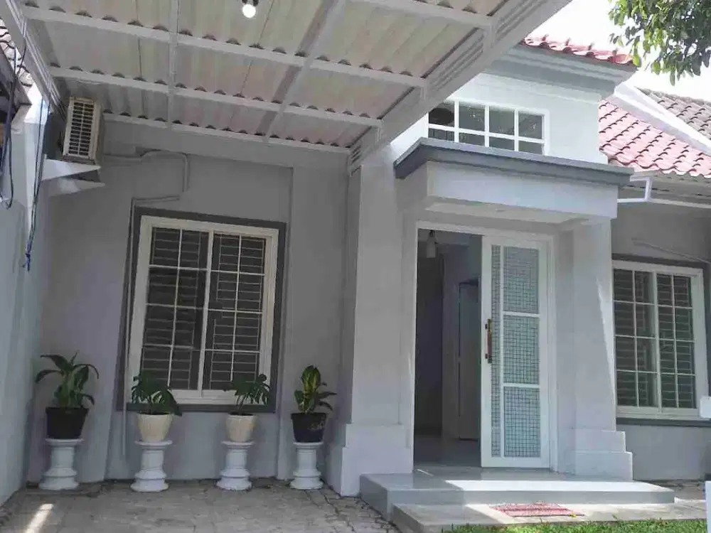 Disewakan Baru Renov Siap huni Palma dekat sekolah