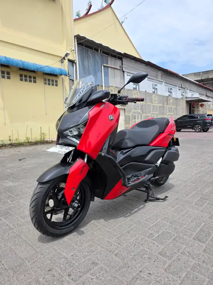 Yamaha Xmax Connected Merah 2023