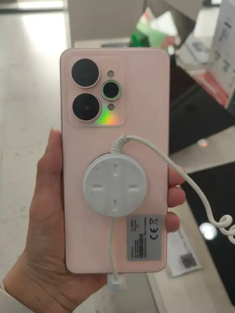 Realme 15 cuma 547.000