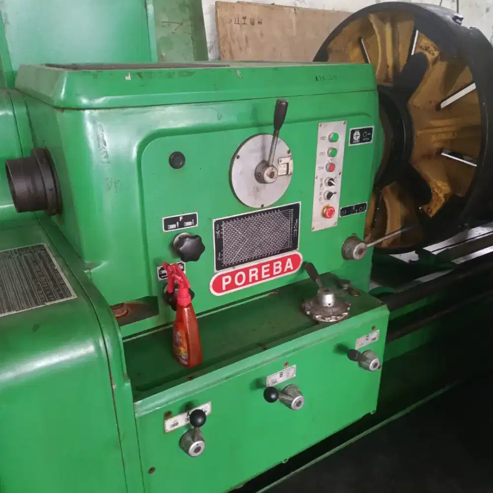 Mesin Bubut Poreba 8 meter Kerja
