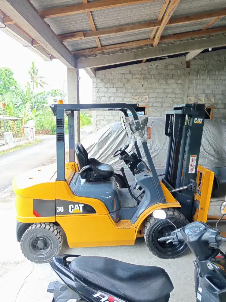 Forklift 3 Ton Caterpillar 2020 Diesel Boyolali